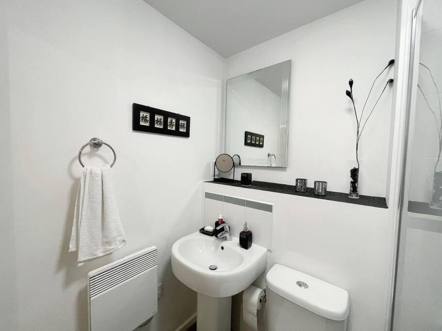 Cityfront Modern Apt Near City Centre/Etihad, Free Parking Manchester Eksteriør billede