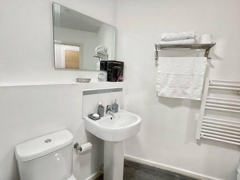 Cityfront Modern Apt Near City Centre/Etihad, Free Parking Manchester Eksteriør billede